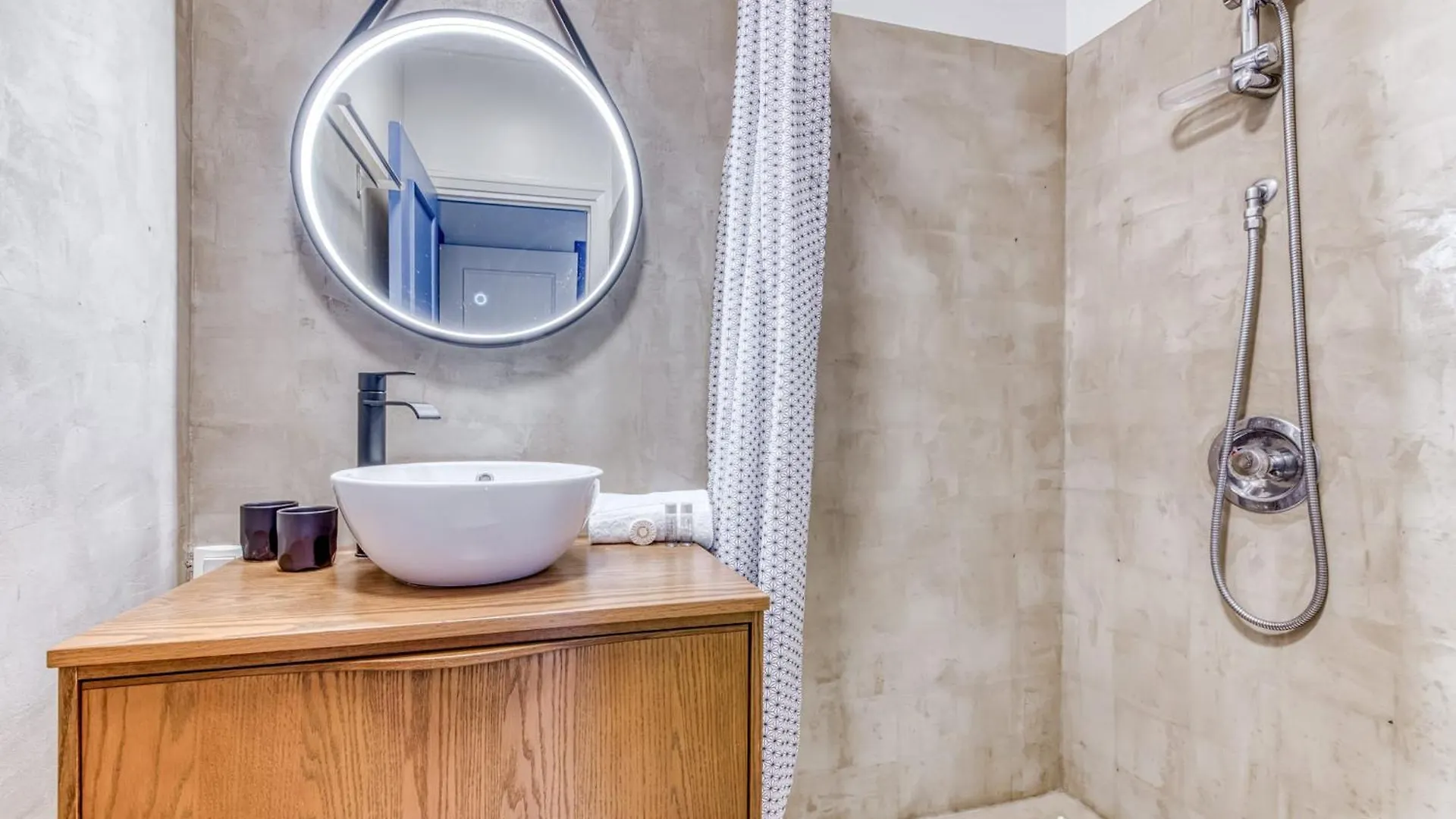 Appartement Isola Climatise Et Parking Prive - Welkeys Lyon